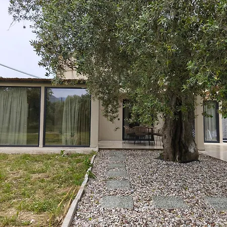 Semesterbostad Elaida