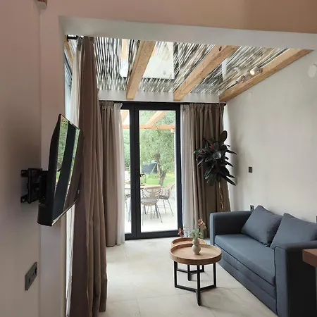 Elaida Semesterbostad